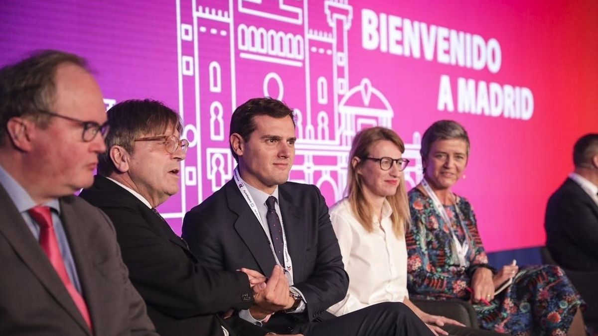 Rivera dice que "si hay un solo escaño más de cambio, habrá cambio" en Andalucía, pero liderado por Ciudadanos