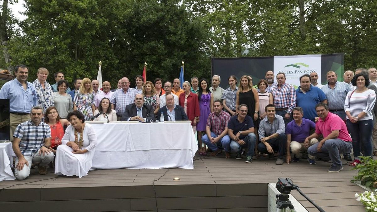 Treinta empresas reciben el distintivo 'Calidad Rural. Valles Pasiegos'