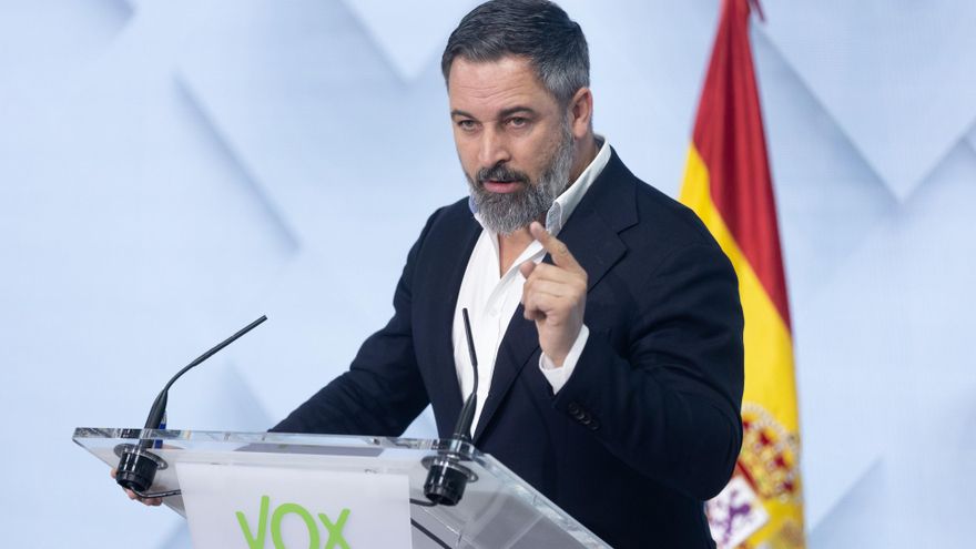 Archivo - El líder de Vox, Santiago Abascal, durante una rueda de prensa en la sede de Vox.