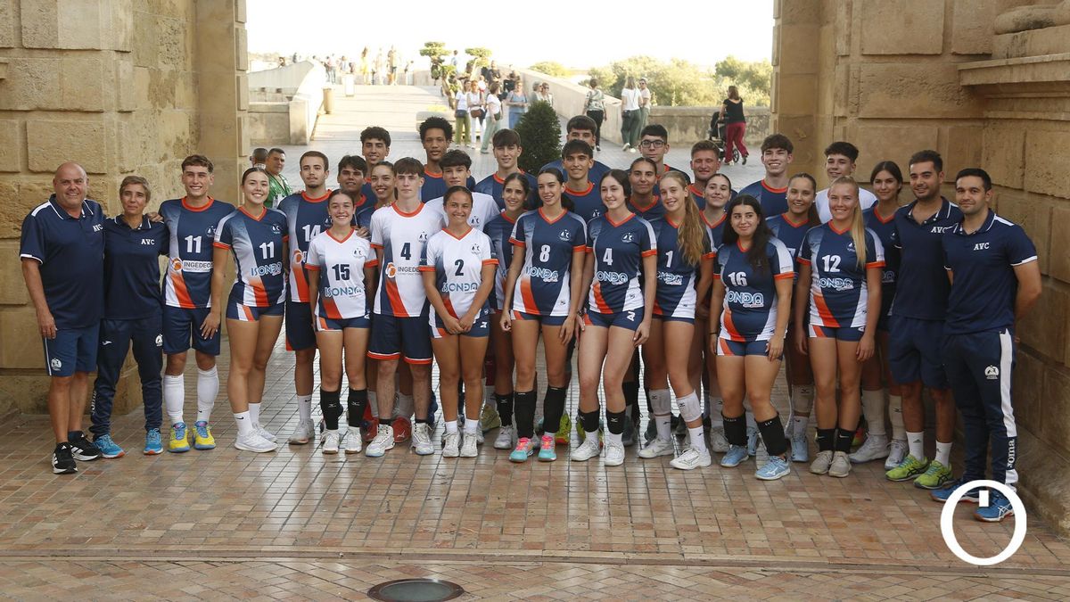 Presentación de los equipos sénior de la Academia Voleibol Córdoba