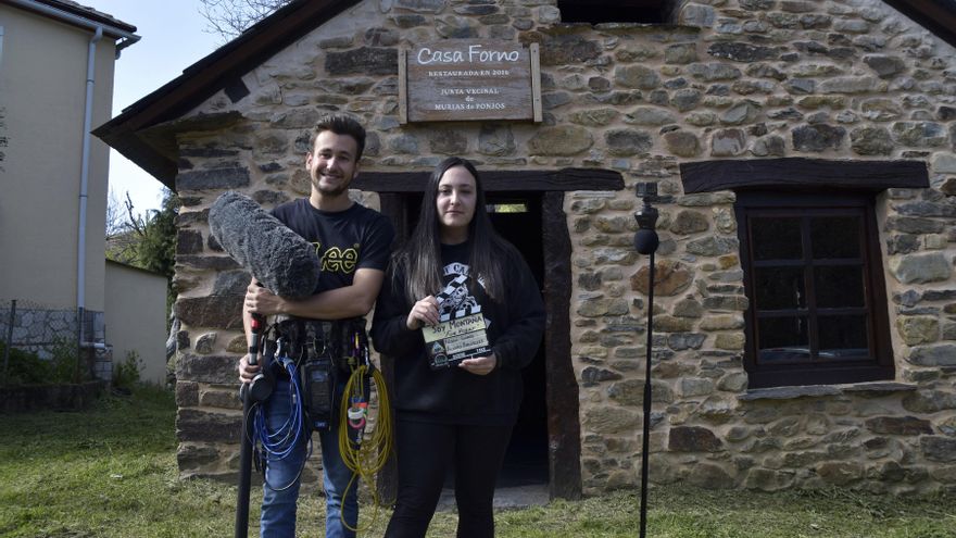 Noemí Suárez y Álvaro Argüelles en el Forno de Murias de Ponjos