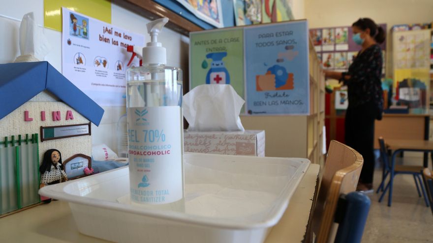 Canarias envía a los colegios su instrucción tras la publicación del BOE y el alumnado podrá acudir sin mascarilla