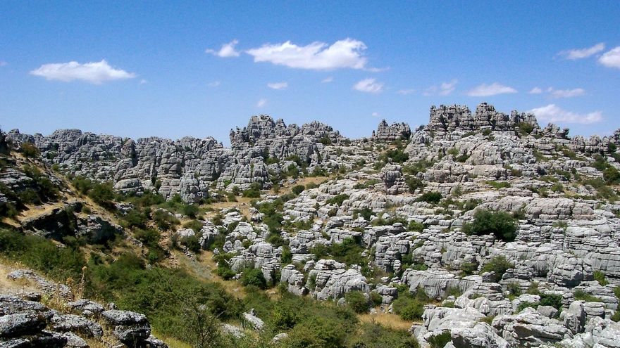 Perfiles irreales en la Sierra de El Torcal, en Antequera.