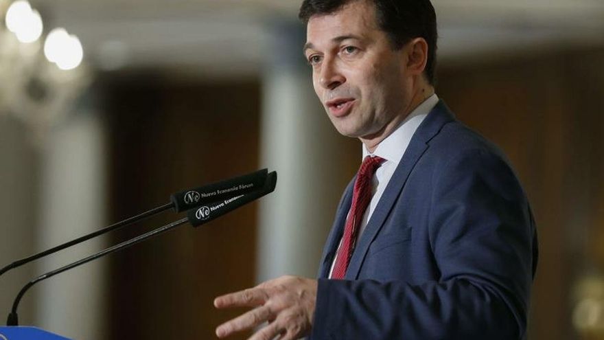 Gonzalo Caballero (PSdeG-PSOE): Feijóo es un Gallardón que aparenta el centro