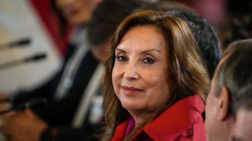 Trump invita a Boluarte a visitar Estados Unidos, según el canciller peruano