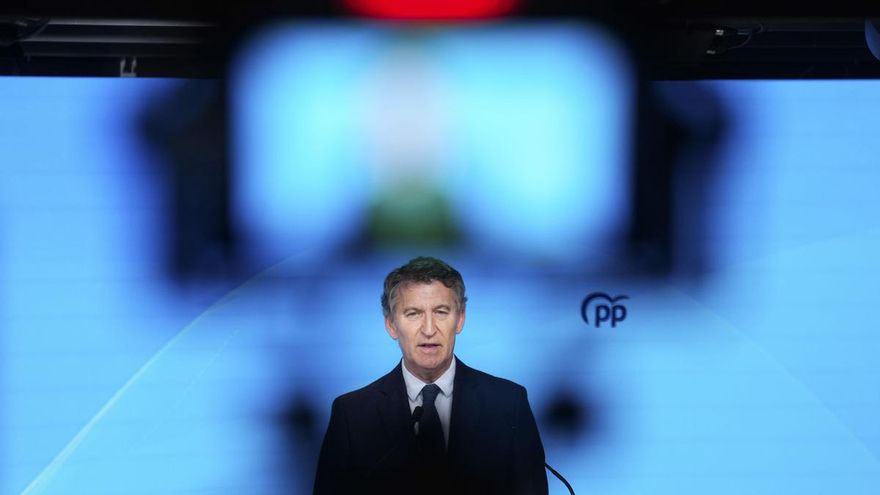 El presidente del Partido Popular, Alberto Núñez Feijóo, este lunes en la sede de la formación.