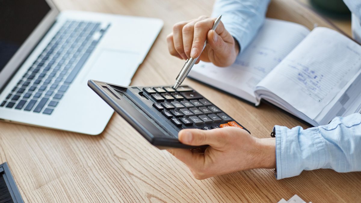 Existen excepciones legales que permiten la convivencia de ambas situaciones.