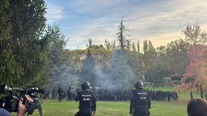 Disturbios en Pamplona tras la convocatoria fallida del agitador ultra Vito Quiles en la Universidad de Navarra