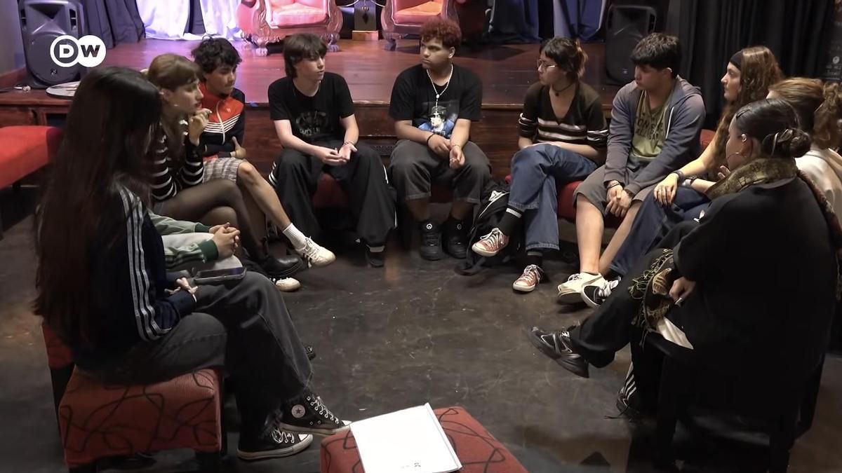 Obligan a denunciar a estudiantes de 14 y 15 años