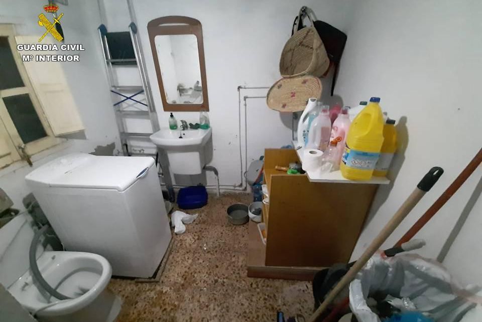 Las condiciones en las que se encuentra el garaje en le que estaba retenida