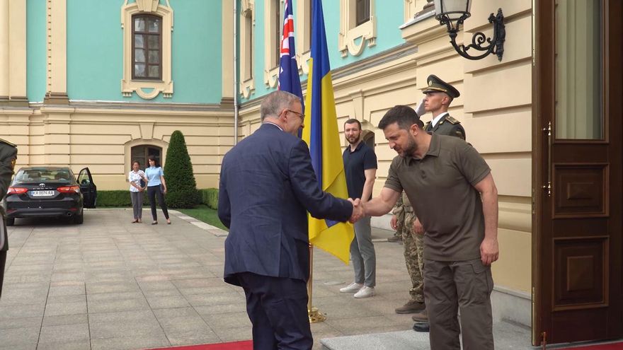 El primer ministro de Australia visita Kiev y se reúne con Zelenski