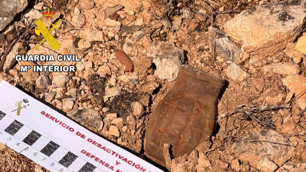Desactivada una granada de la Guerra Civil localizada por un senderista en un pueblo de Guadalajara