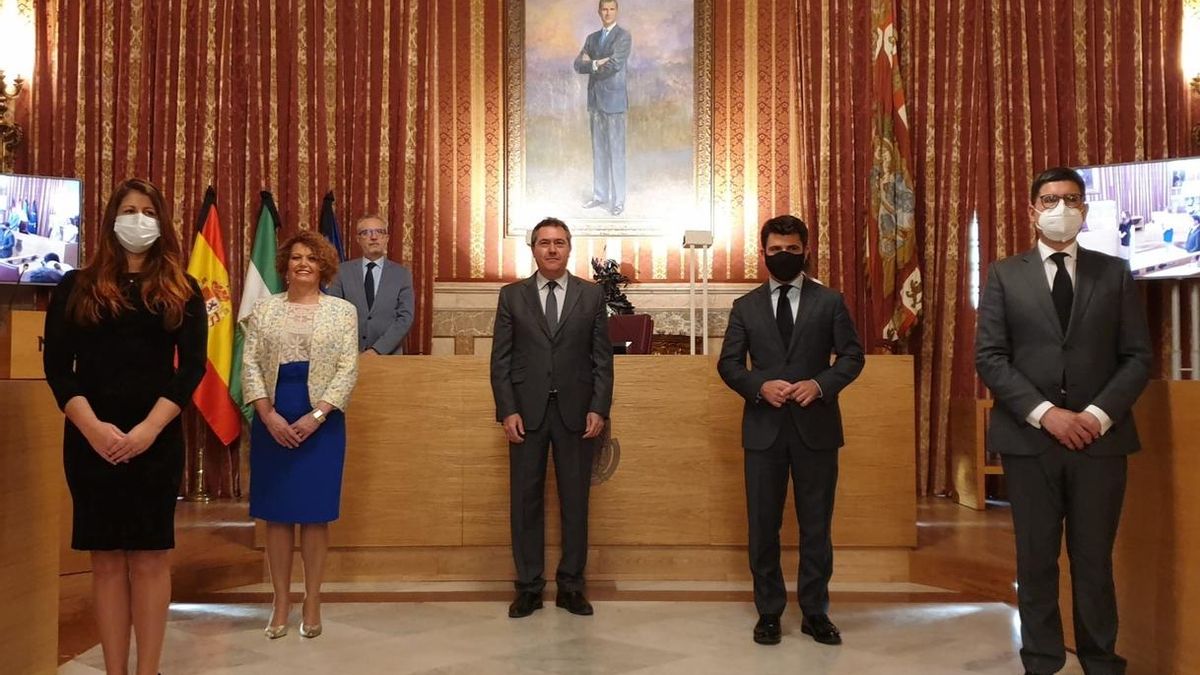Espadas firma un acuerdo con PP, Adelante y Cs para un "escudo social" con medidas por 22 millones en 2020