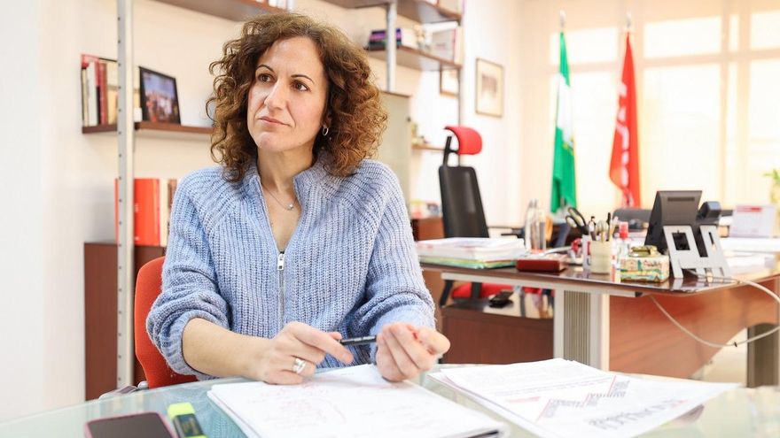 Nuria López: "El Gobierno andaluz no lo está haciendo bien en sanidad salvo que su idea sea cargarse el sistema público"