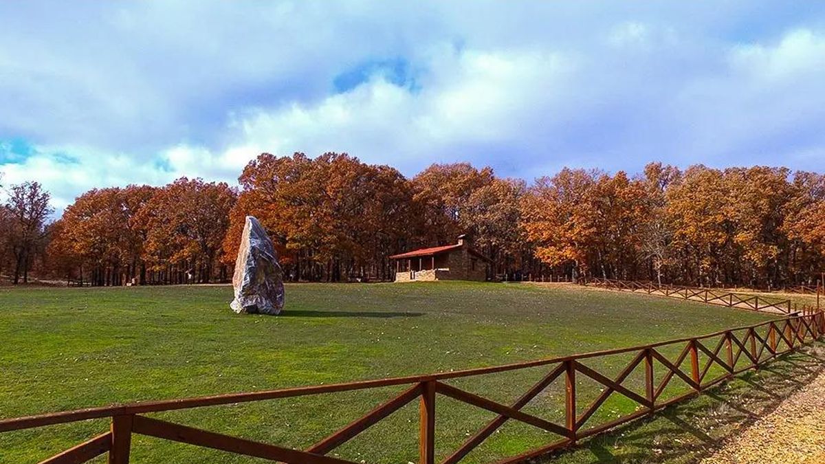 La villa medieval de León llena de historia y rodeada de espacios naturales para hacer senderismo