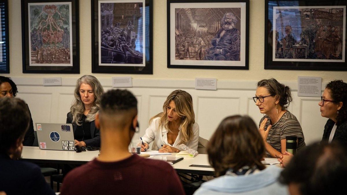 Yolanda Díaz carga en California contra Trump y las grandes tecnológicas: "¿Por qué no pagan impuestos en mi país?"