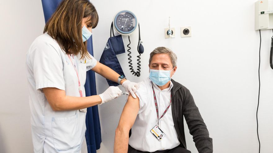 Cantabria se replanteará el uso de la mascarilla en cuanto los mayores de 40 años estén vacunados