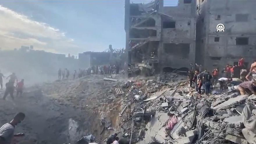 Fotograma de captura de imagen de televisión del bombardeo de Israel contra el campo de refugiados de Yabalia. EFE/Anadolu TV ***SOLO USO EDITORIAL/SOLO DISPONIBLE PARA ILUSTRAR LA NOTICIA QUE ACOMPAÑA (CRÉDITO OBLIGATORIO)***