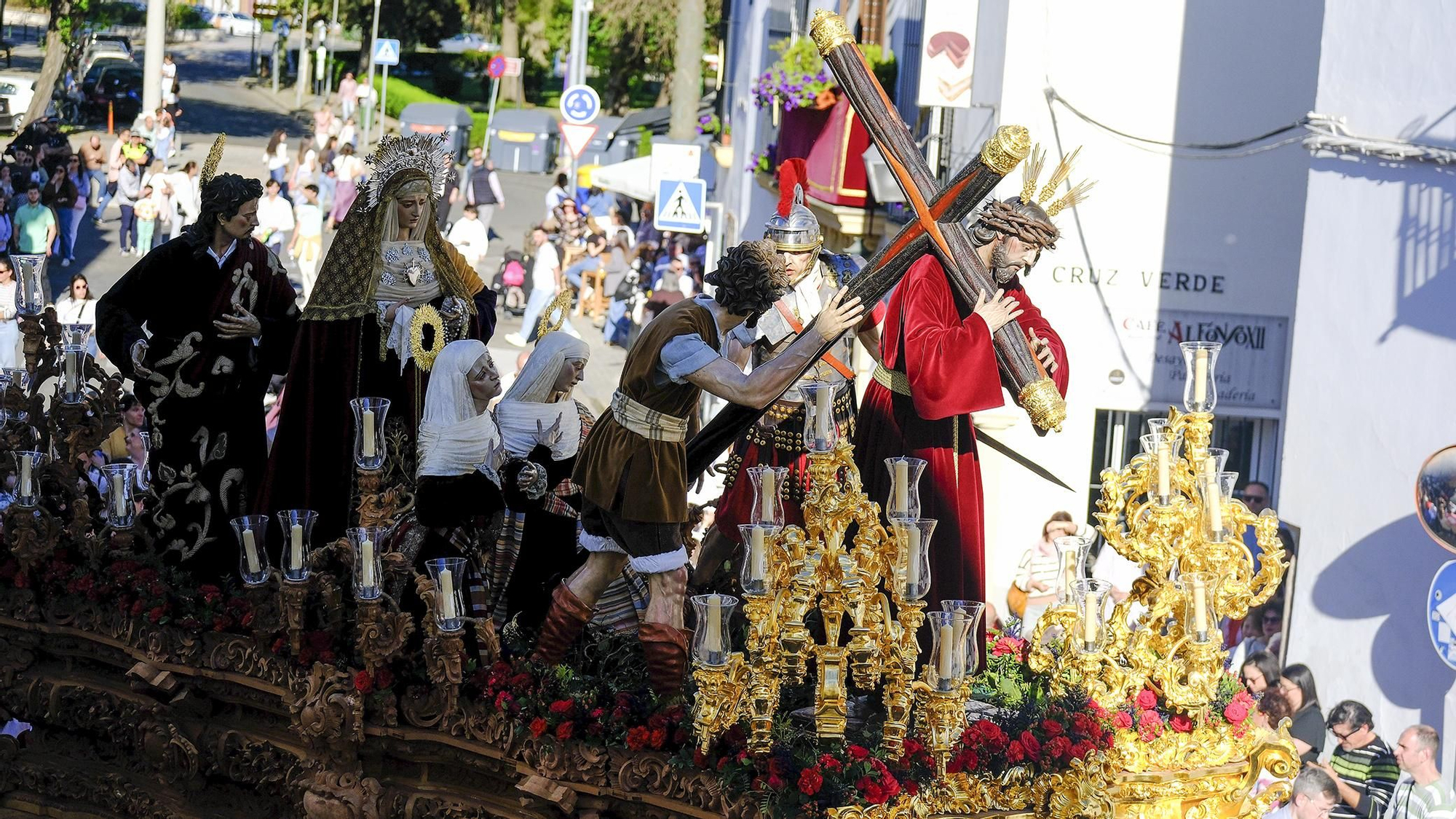 La estación de penitencia del Buen Suceso, en imágenes