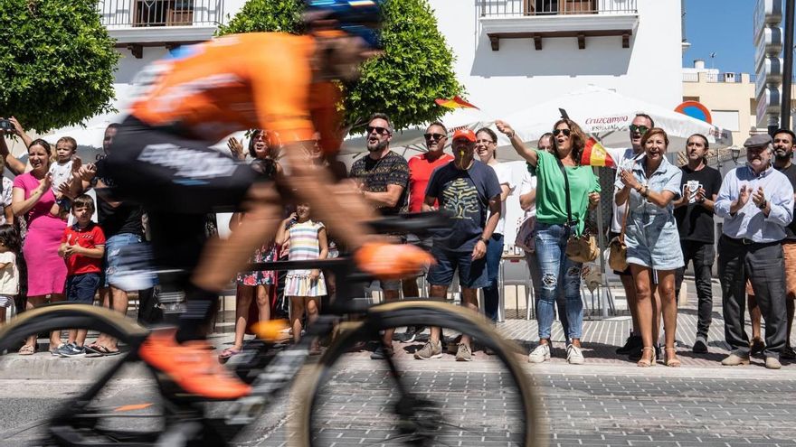 Un ciclista del Euskaltel-Euskadi, en Andalucía