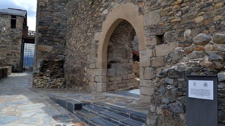 Obras de rehabilitación en el Castillo Viejo de Ponferrada, con un presupuesto de casi 1,64 millones.