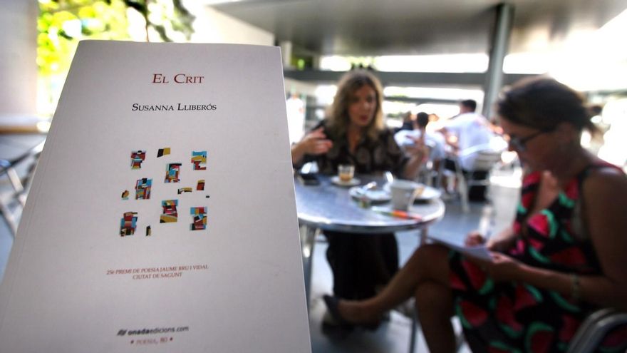 “Em definisc com a poeta i aprenent humà. Una poeta de sempre. Escric des dels anys d’institut”, explica Susanna Lliberós.