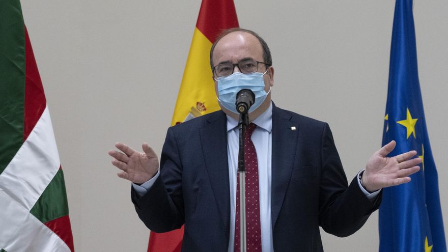El ministro de Política Territorial y Función Pública, Miquel Iceta, durante el acto de inauguración oficial del Edificio de la Antigua Aduana de Bilbao, a 3 de junio de 2021, en Bilbao, Euskadi (España).