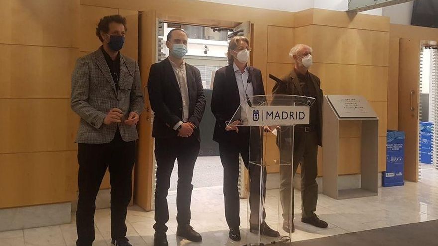 Marta Higueras, junto a los concejales José Manuel Calvo, Felipe llamas y Luis Cueto.