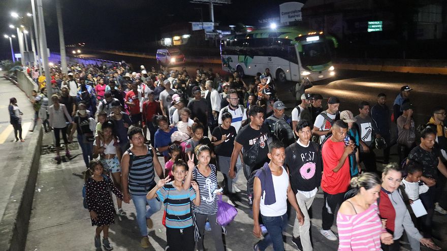 Sale nueva caravana con cerca de 1.000 migrantes desde sur de México