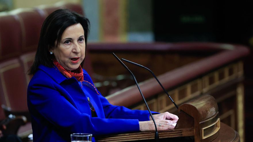 La ministra de Defensa, Margarita Robles, interviene durnte el pleno celebrado este miércoles en el Congreso de los Diputados.