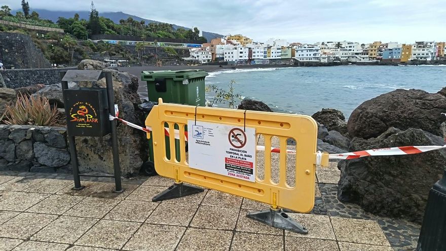 La Playa de Puerto de La Cruz que cierra y reabre al baño por sus niveles de e.coli