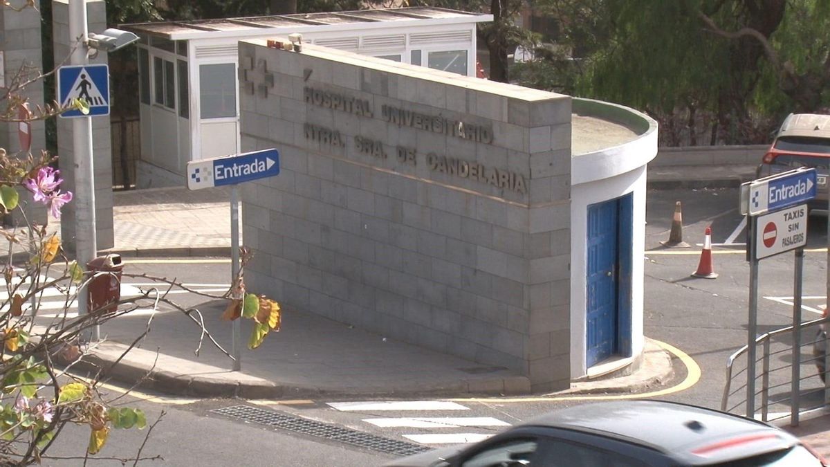 Entrada del hospital Nuestra Señora de La Candelaria, en Tenerife