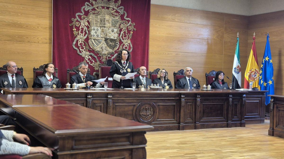 La presidenta del TSJEx, María Félix Tena, en la apertura del Año Judicial 2026
