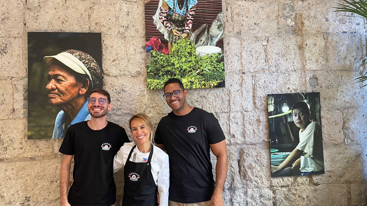 Equipo Borneo con Oswaldo Hernández (Platóniko).