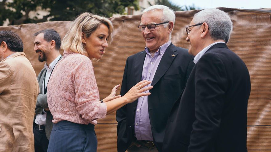 María Juan dialoga con Joan Ribó y Adolf Beltran, director de la edición valenciana de elDiario.es.