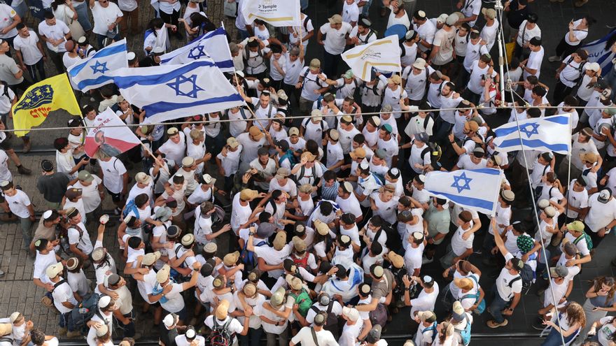 La Ciudad Vieja de Jerusalén revive impotente el desfile ultra que conmemora la ocupación