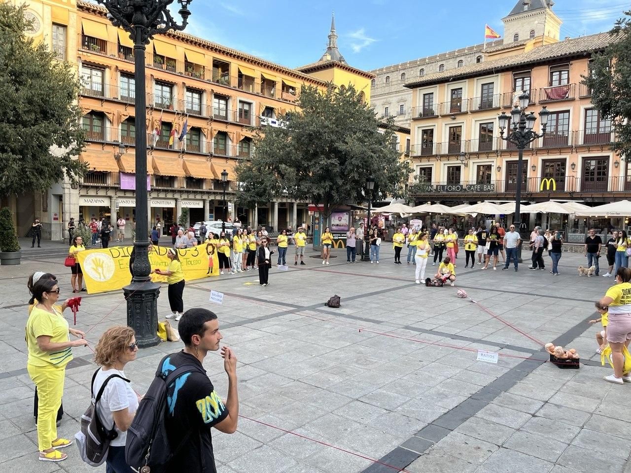 Parte de los asistentes en la concentración de escuelas infantiles de Toledo