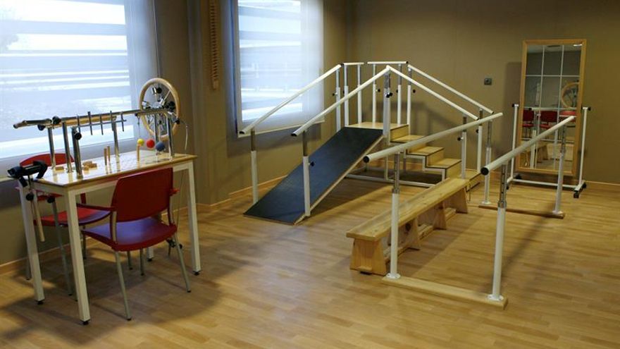 El coste anual del cuidado de una persona con alzhéimer roza los 32.000 euros