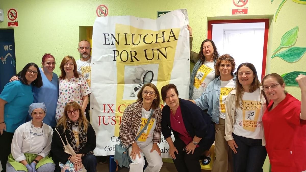 El comité del Gobierno denuncia que el ICASS retira de nuevo la pancarta reivindicativa del convenio colectivo.