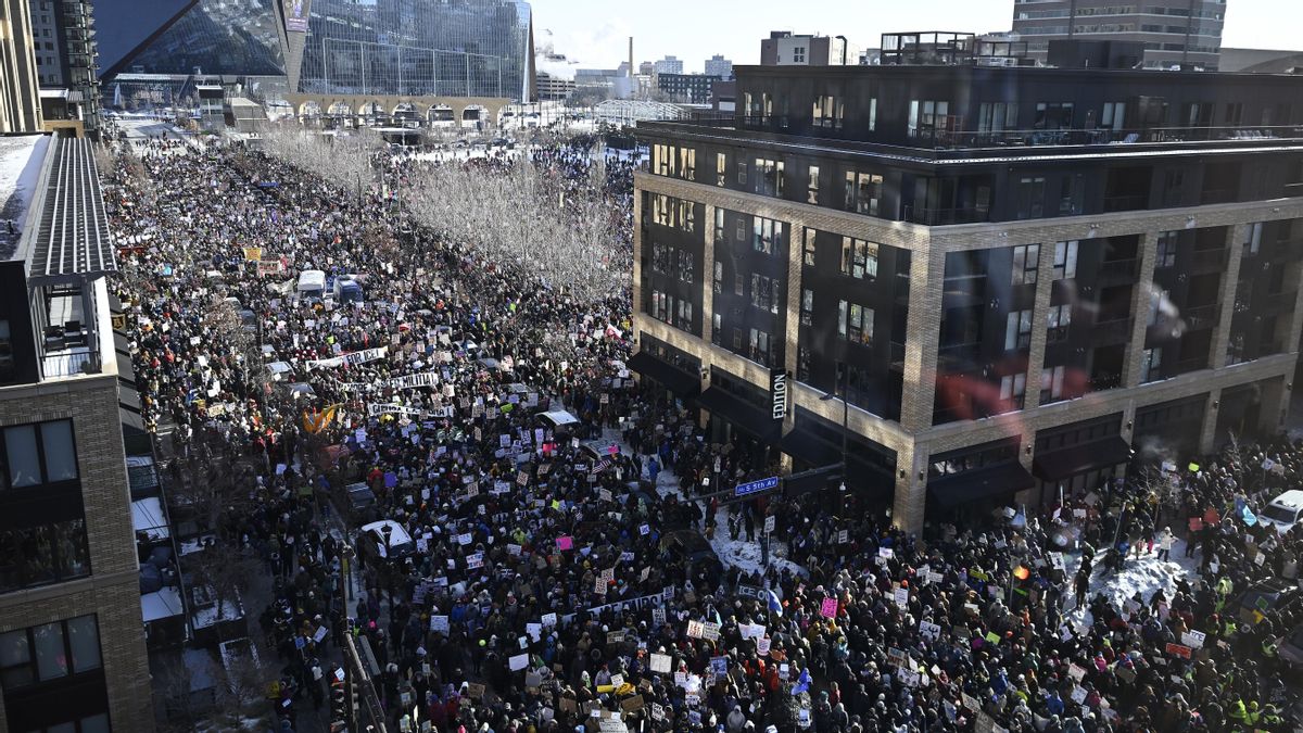 Manifestación durante la jornada de protesta contra el ICE (Servicio de Inmigración y Control de Aduanas) en Minneapolis, Minnesota, el 23 de enero de 2026.