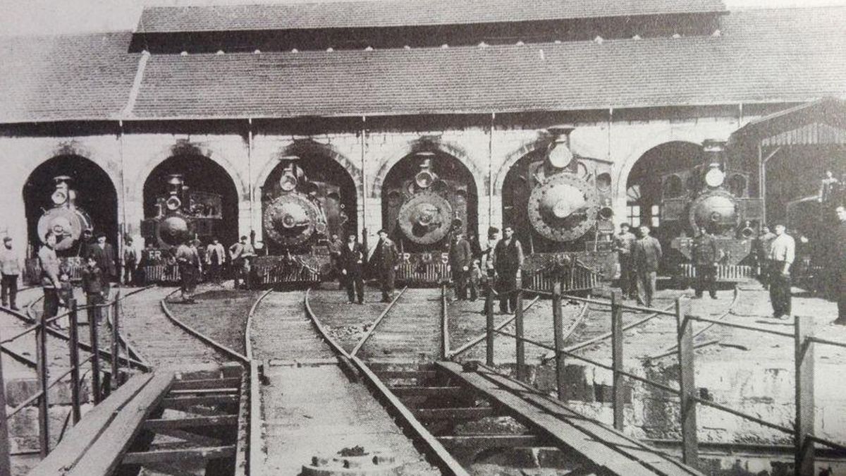 El tren era el cordón umbilical que unía aldeas remotas con la modernidad, permitiendo el intercambio cultural entre regiones