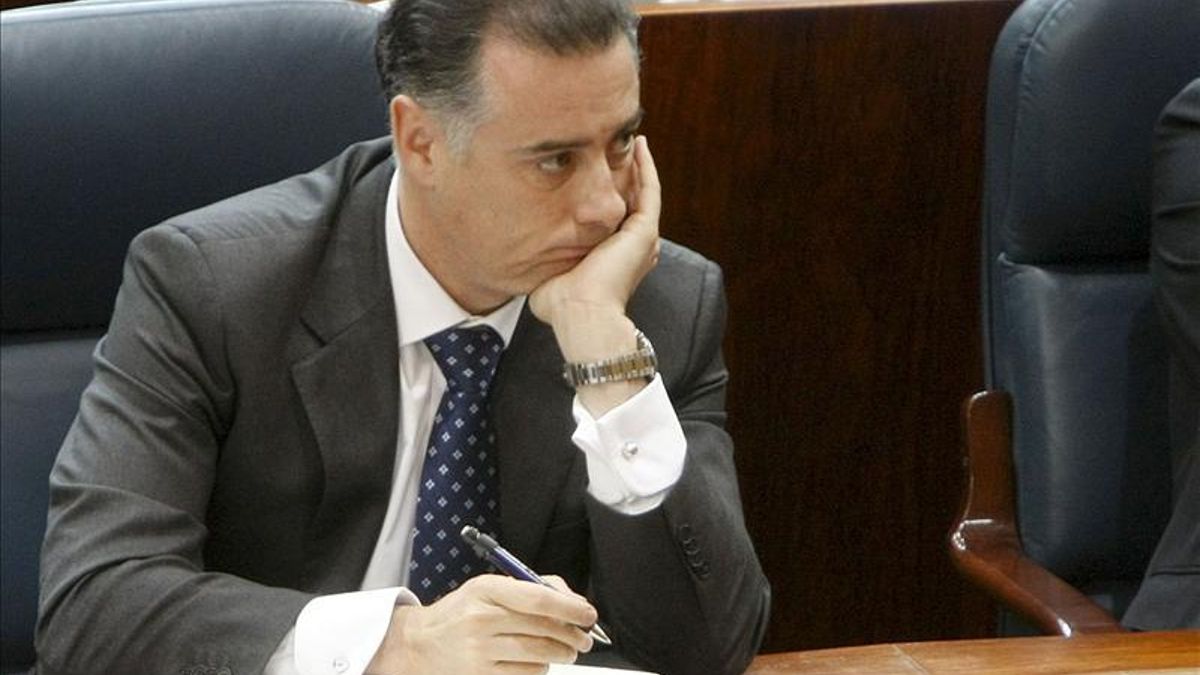 El juez ha imputado a la mujer del exconsejero de Deportes de la Comunidad de Madrid