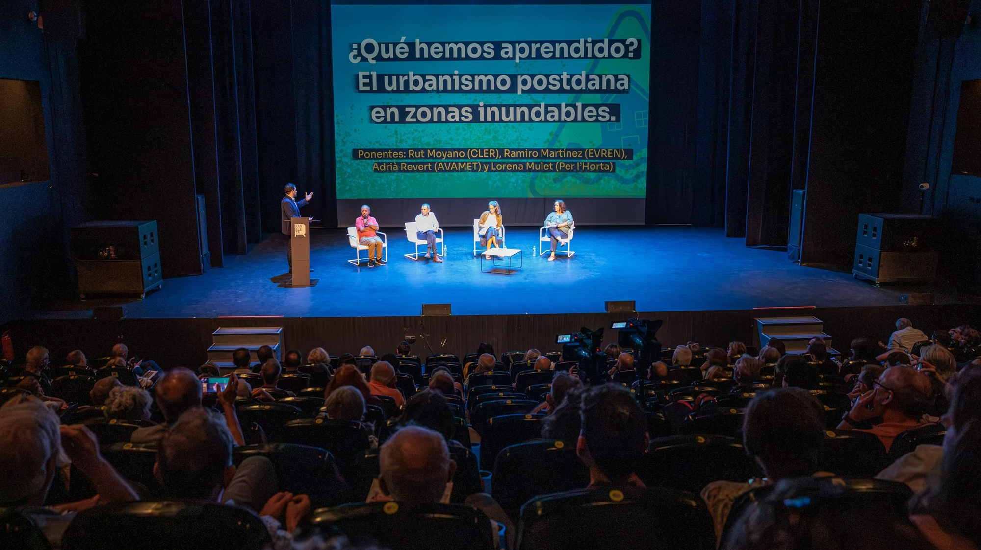 La jornada 'Inundaciones intensas y cambio climático en un contexto metropolitano. Los casos del Túria, el Poyo y el Carraixet', en imágenes
