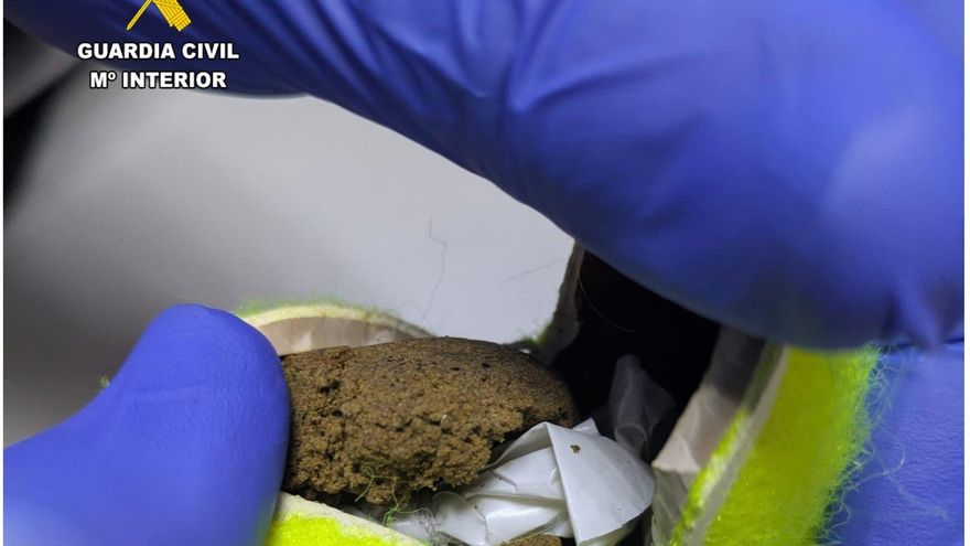 La Guardia Civil detiene a un hombre sorprendido mientras lanzaba droga al interior de una prisión en Tenerife