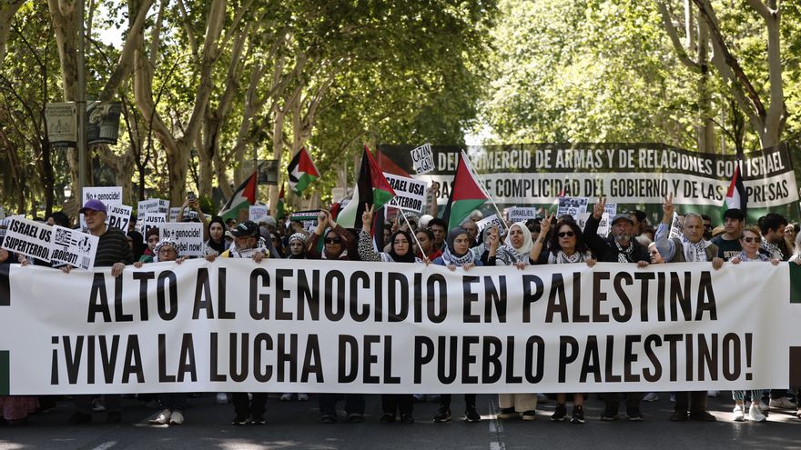 Miles de personas recorren un centenar de ciudades para defender a Palestina: "Israel asesina, Europa patrocina"