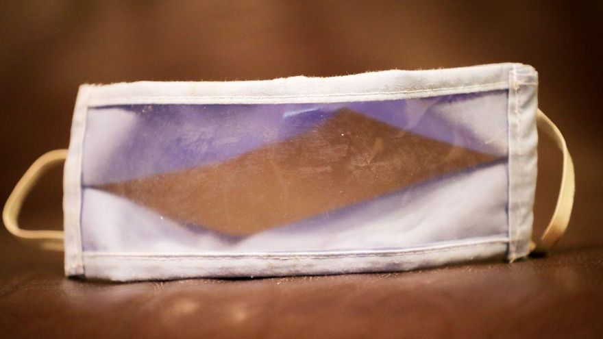 Imagen de archivo de una mascarilla de rejilla