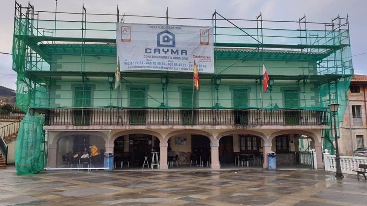 Obras del edificio de la antigua Junta Vecinal de Otañes
