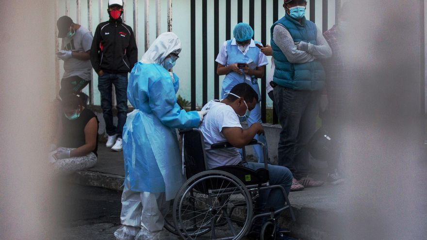 Según el Ministerio de Salud Pública, este lote de inmunizadores es del segundo componente y servirán para completar el esquema a los guatemaltecos que ya recibieron la primera dosis de esta vacuna comprada a Rusia. Imagen de archivo. EFE/Esteban Biba