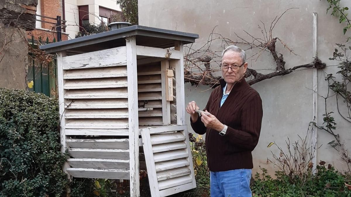 Más de 75 años recopilando los datos del tiempo para AEMET desde una casa familiar en Cenicero
