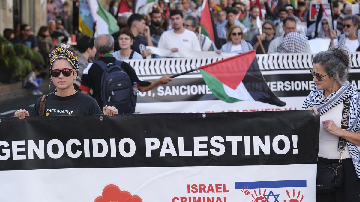Cientos de personas se manifiestan en Tenerife contra el genocidio de Palestina
